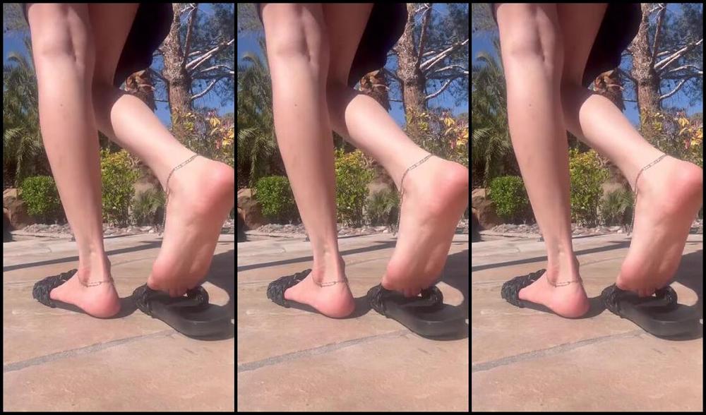 Nicholeivory Onlyfans Feet Getting Some Sun Today