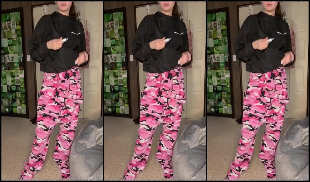 Miss Sophia Nyx Nicknamed Sophiaisspoiled Onlyfans 3 Minute Clip Silly Body Worshipfoot Teasemorning Conversation