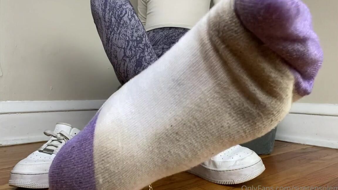 Sizetensolemates Onlyfans You Better Jerk Off To My New Purple White Ankle Socks