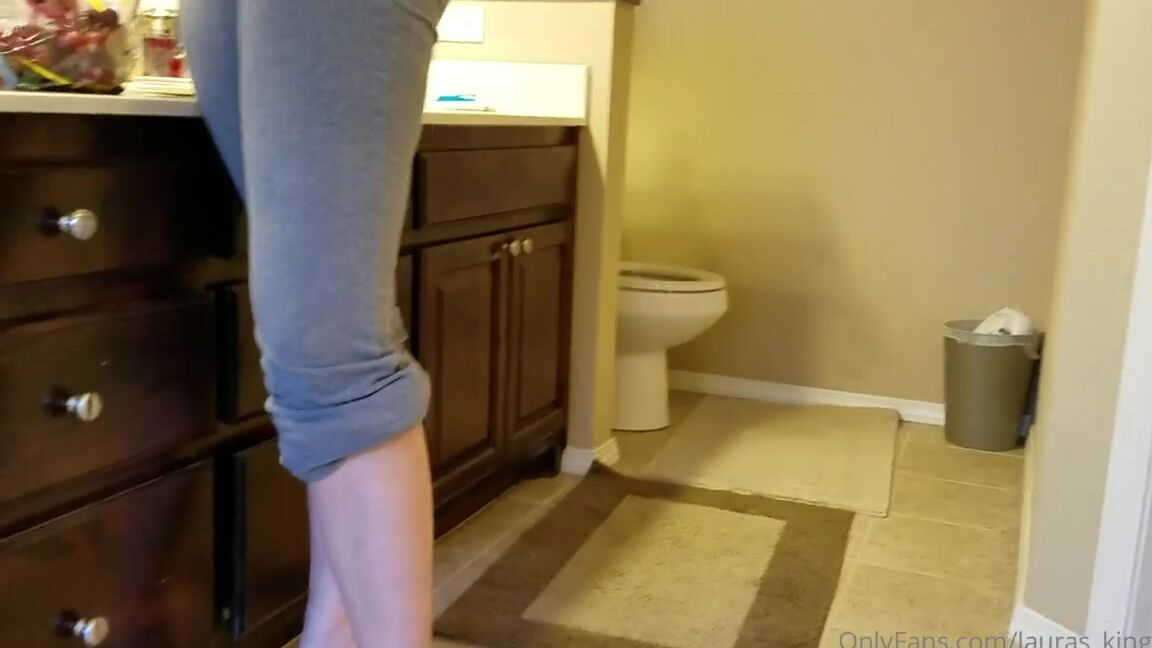 Lalalaura Nicknamed Lauras Kingdom 07 18 2024 Onlyfans Video Laura High Heel Grape Crush