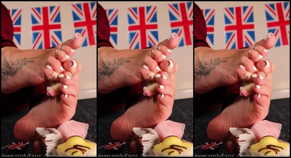 Footsiegalore Onlyfans Celebrating All Weekend Us Brits Love Tea And Cakes Cake Smush Am I Making You Fancy Joining