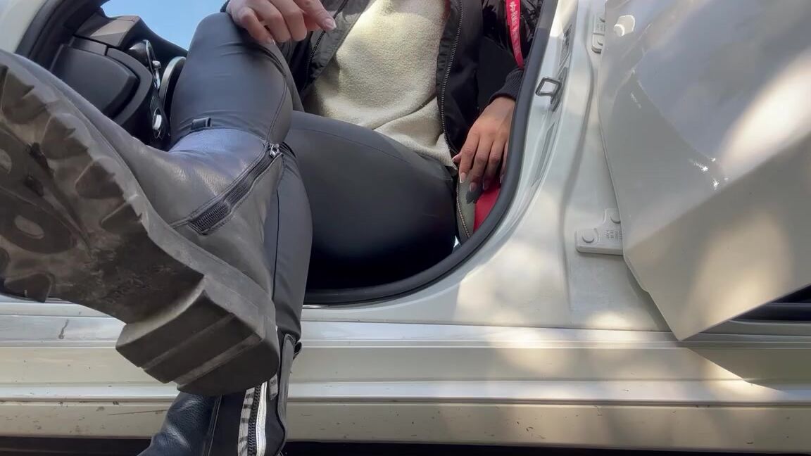 Mrs Larry Onlyfans Dein Treffen Besteht Aus Knien Schnffeln Lecken Your Meeting Consists Of Kneeling Sniffin