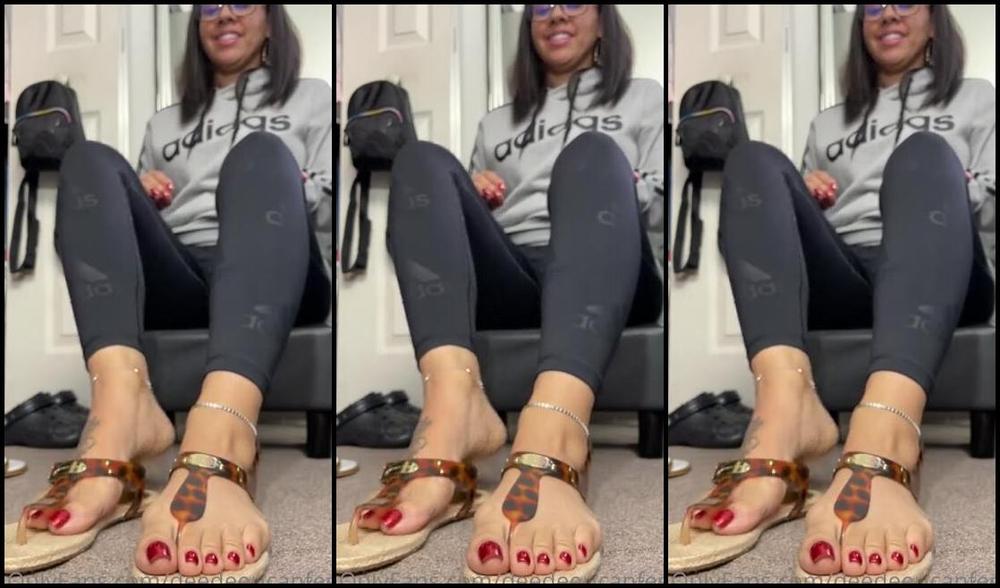 Deedeericanfeet Onlyfans As Requested Almost 7Min Long Of Me Trying On Sandals Slides Boots Flip Flops And My Bare