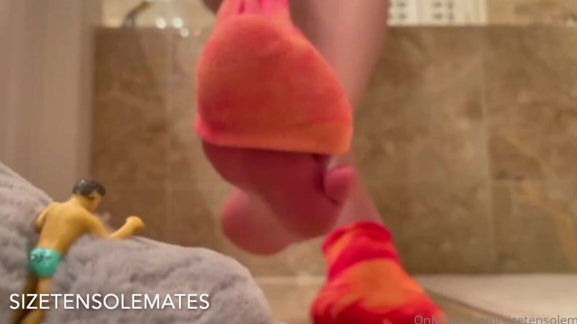 Sizetensolemates Onlyfans New Giantess Video Codystop Hiding In My Slippers
