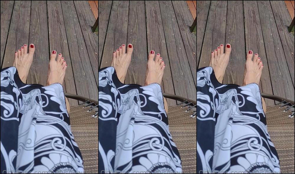 Kasysnowpremium It Was So Hot Today My Toenails Were Shining In The Sun Putting Some Thigh Highs On Thes