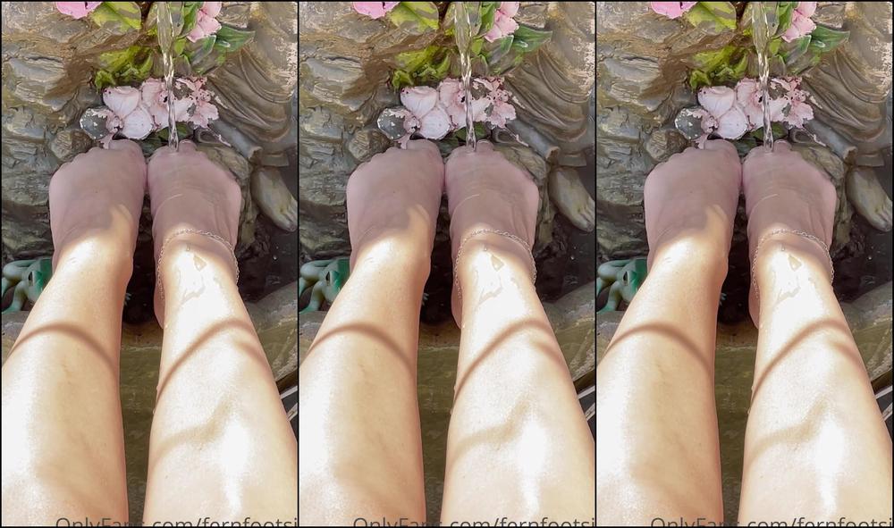 Lush Fern Wet Sexy Toes Cooling Down Since I Don T Have Your Mouth To Do The Job I Guess This