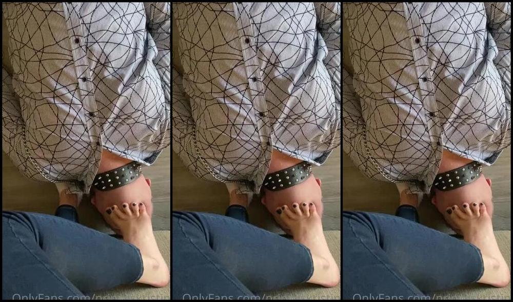 Princes Kristina Nicknamed Princeskristina Onlyfans Foot Stool Foot Rag You Ll Be Whatever I Want You To Be And You Ll Love Every Minute