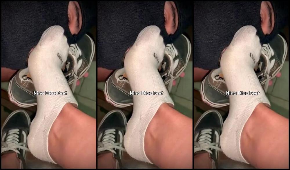 Nina S Feet Nicknamed Ninadiaz Feet Onlyfans Slav Taking Off My Stinky Sneakers I Had A Long Day Today I Sweat