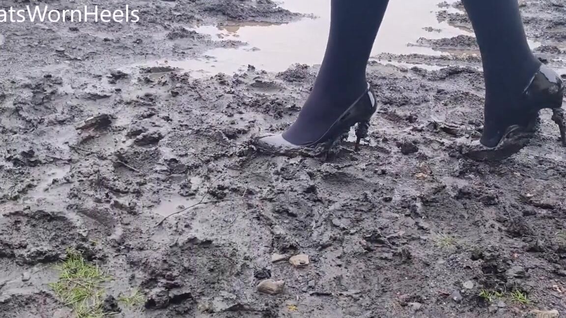 Kats Worn Heels Nicknamed Katswornheels Onlyfans Getting My Stuart Weitzman Heels Stuck In Deep Mud