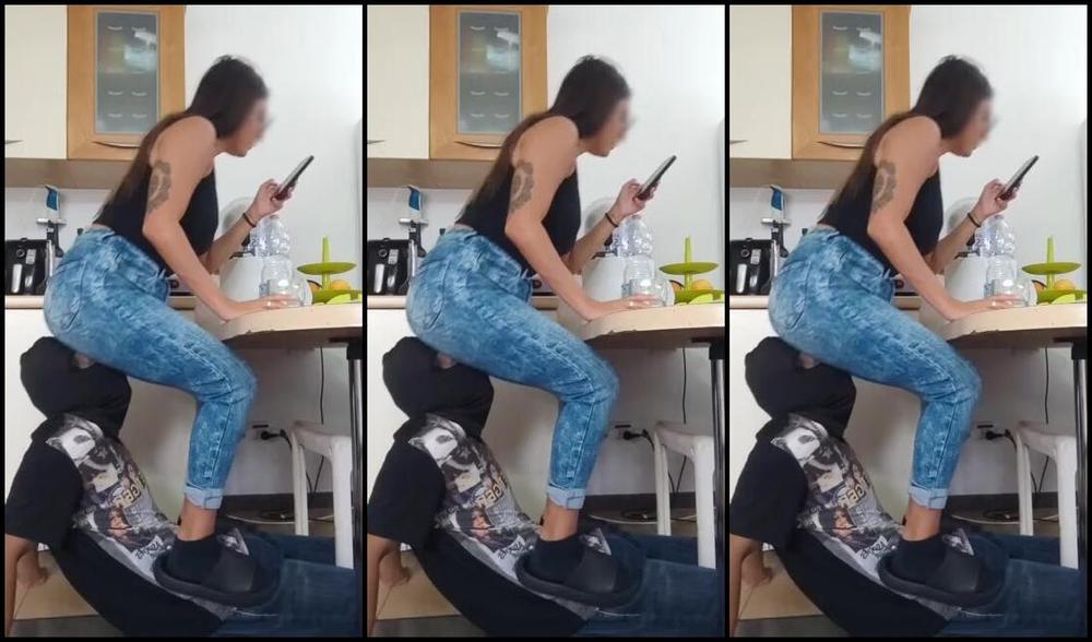 Deaveronica01 Onlyfans I Already Know He Is Gonna Say He Had Neck Pain For A Week Like