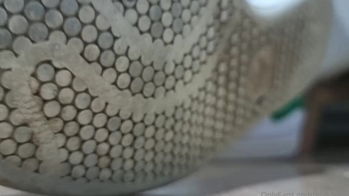 Goddesselisaa Onlyfans Repeat With Me My Biggest Dream Is To Clean The Sole Of My Goddess Sneakers With My Tongue Thats Paj