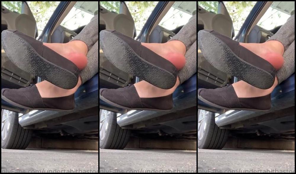 Tabitha Toes Nicknamed Tabithatoes 04 06 2021 Onlyfans Video 3Min Flat Dangle Wsome Up Close Foot Action No Talking Natural Sounds