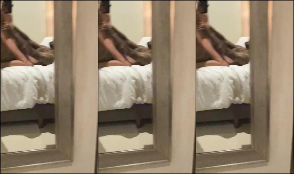 Sammmnextdoor Petite Girlfriend Takes Selfie Fuck Vid