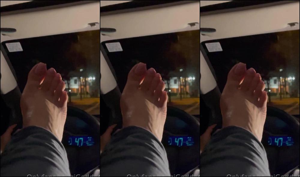 Grazigoddess 2418230356 04 08 2022 Dirige E Chupa Meu P Drive And Suck My Foot