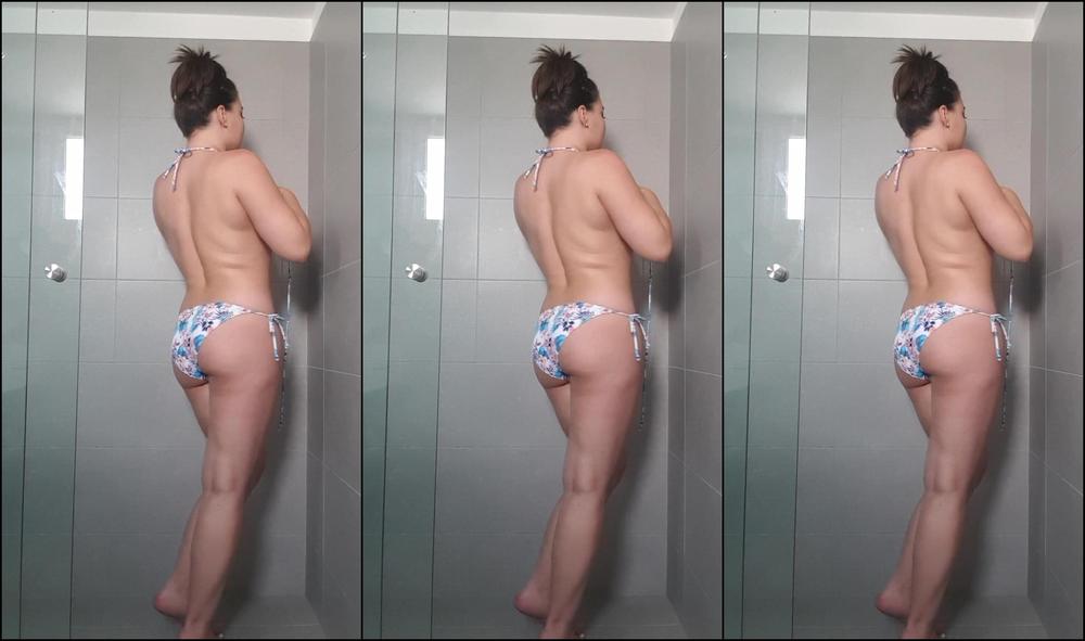 Cherrybmodeluk 36364247 06 08 2019 Showing Off My Tan Lines Before The Shower