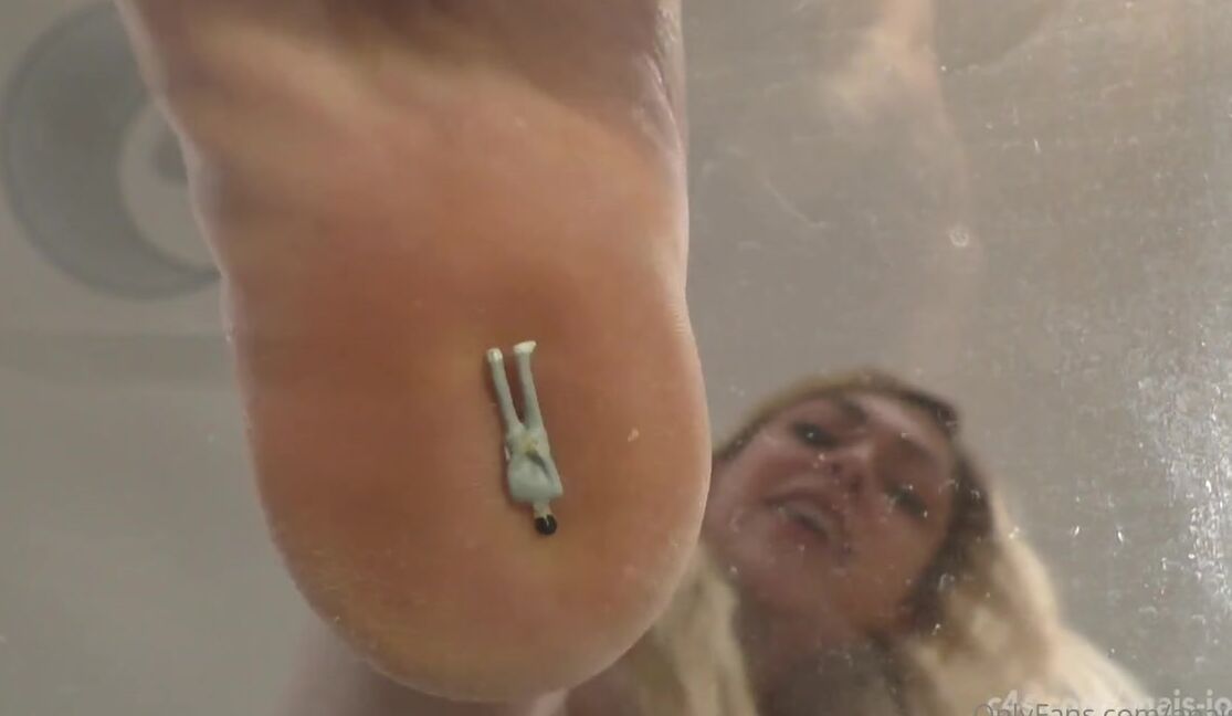 Anaisjolie Onlyfans You Were A Total Jerk To Me At The Club So I Shrunk You Down And Will Smother You With My Giant Feet