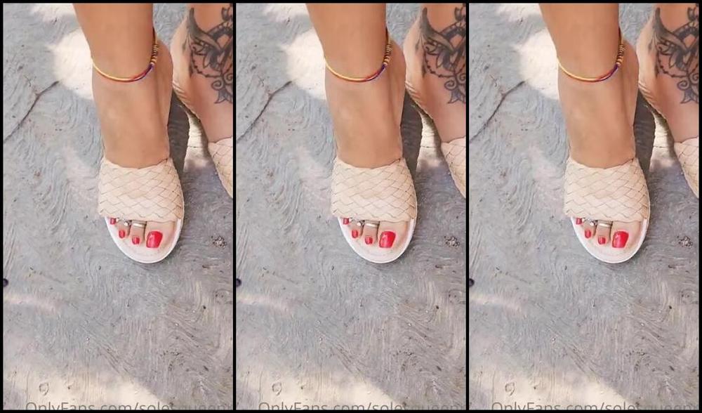 Meryann Aka Solesqueenrd Onlyfans A New Day Full Of Hope And Gratitude With New Sandals And A Different Style On My Toenails Eve 1