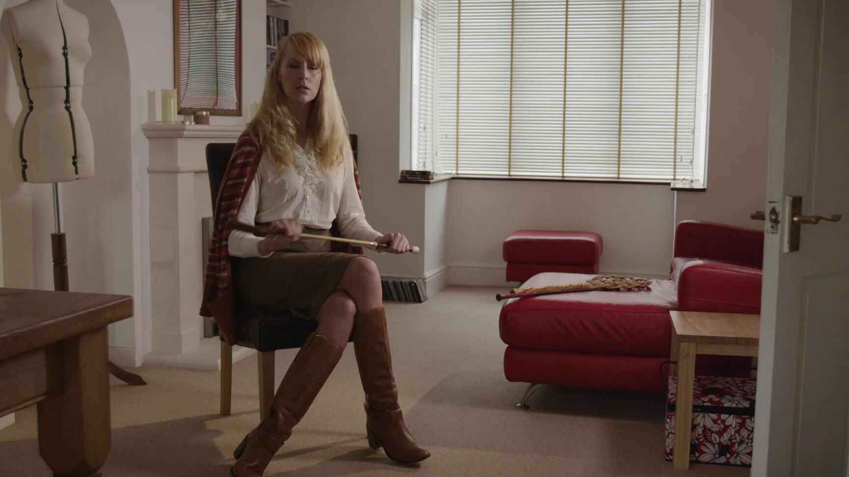 Ariel Anderssen, Amelia Jane Rutherford, Spanking POV, Full HD AA Dressing Down My Butler Clips4Sale