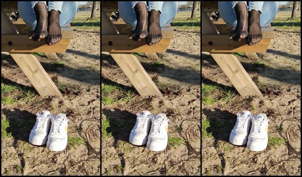 Domina Clara Nicknamed Domina Clara Onlyfans Coucou Les Soumis Et Les Ftichistes Voila La Vido Que Jai Faite Aujourdhui Pour Ladmirateur