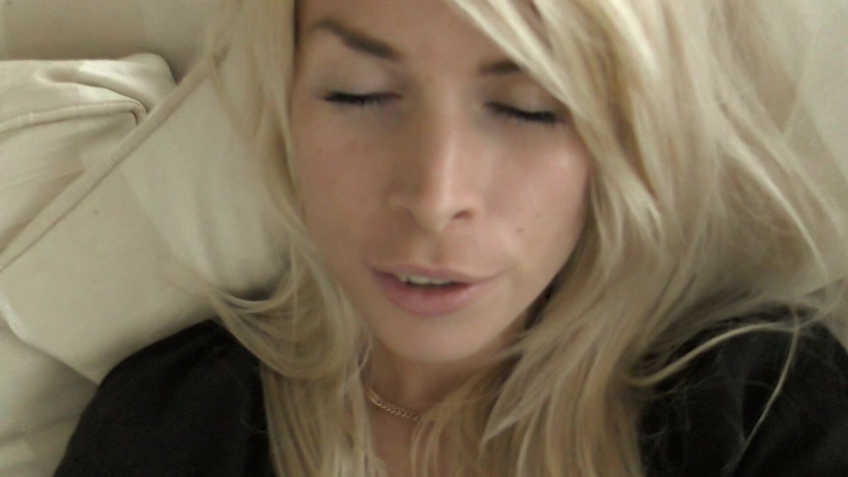 Blonde, Face Fetish, Masturbation, Orgasms, Solo Female janavolkova beautiful agony hd ManyVids