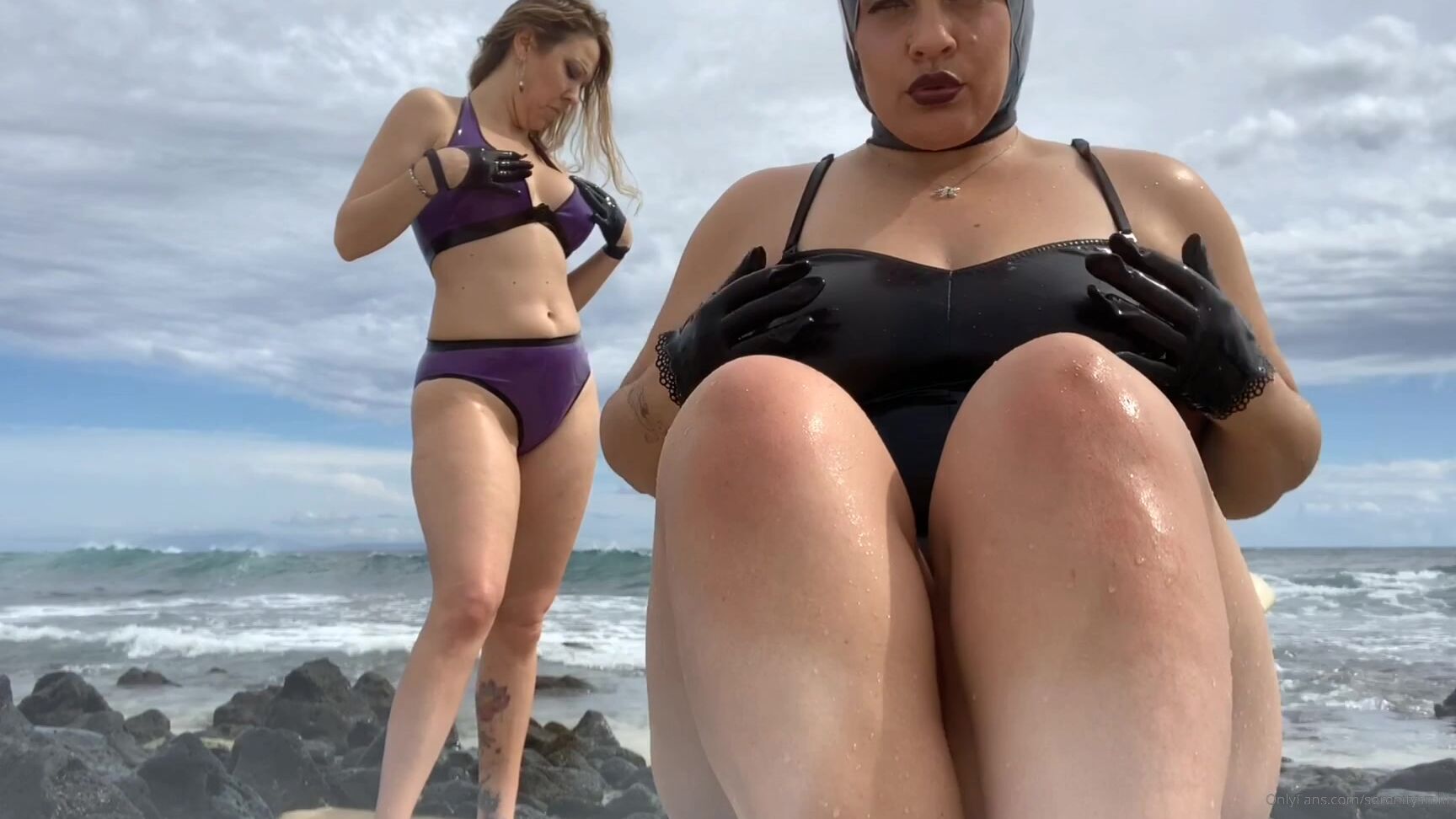 Serenitysmith New Video Alert Hawaiian Latex Beach Teasers Latexfetish