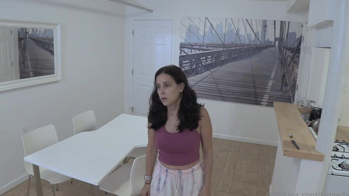 Jamiedaniels Onlyfans Happy Saturday I Just Got Home From Coaching My Daughters Softball Team Totally Exhausted Lol Herp