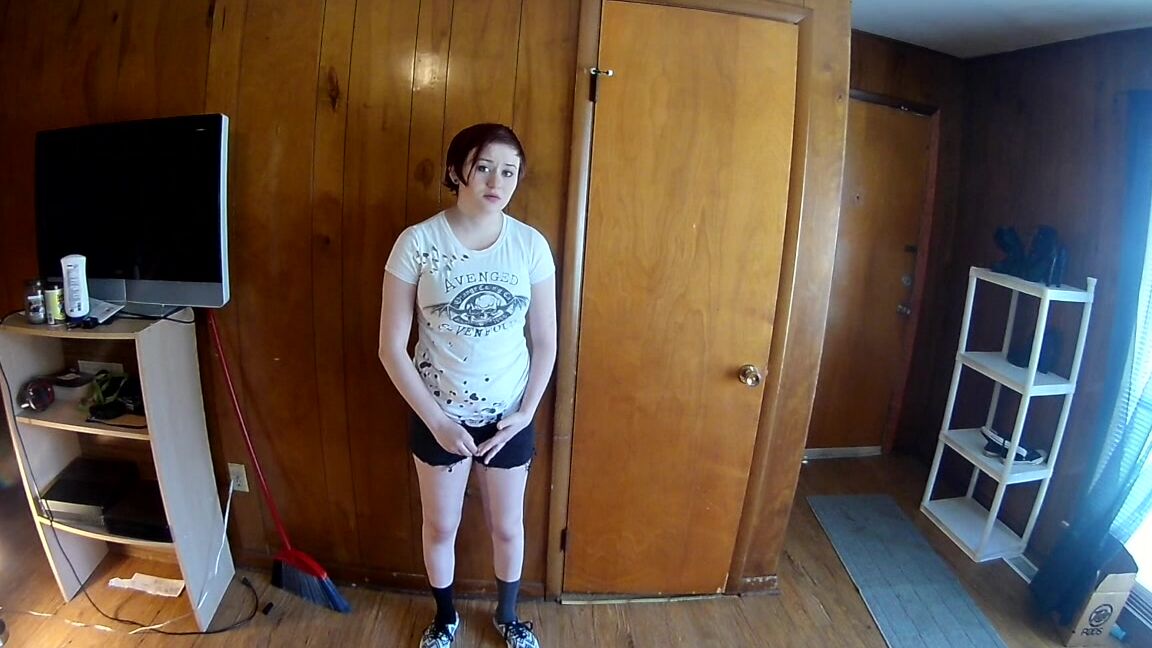 Curvyelvishgirl Ashamed To Be Bottomless