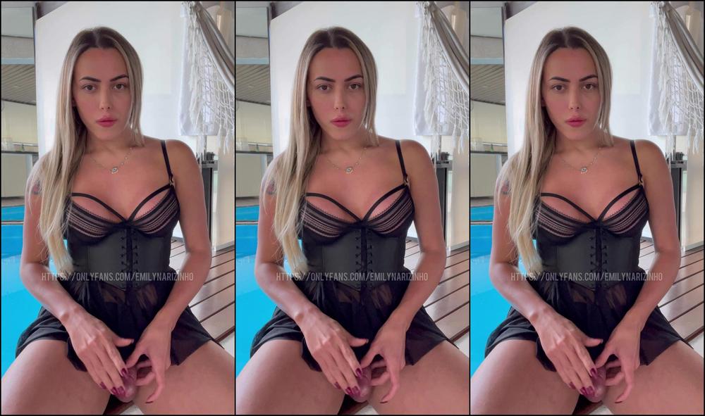 Emilynarizinho 2121466600 05 28 2021 I Made A New Video Fucking On The Balcony Of My Apartment