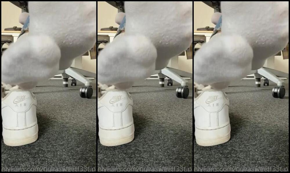 Indubiopronova Nicknamed Indubiopronova Onlyfans Slowly Pulling My Sweaty Feet Out Of My Sneakers During Work Be Patient All You Get