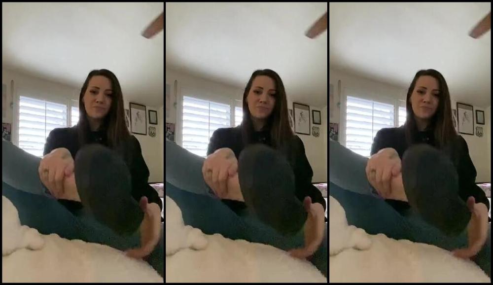 Kiki Kitsune Nicknamed Kiki Kitsune 12 22 2020 Onlyfans Video Little Foot Tease Custom