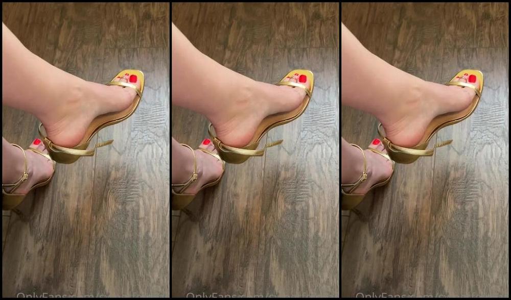 Sweetfeet2018 Nicknamed Sweetfeetfans Onlyfans Do You Like To Watch It Dangle I Do Xoxo 1