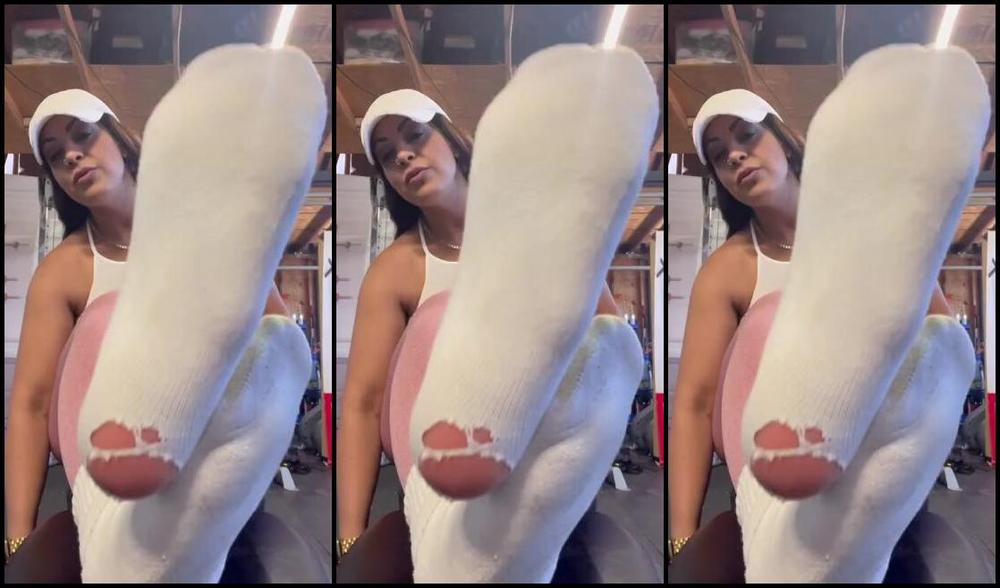 Caribbeansolez Onlyfans 04 29 2024 Take A Big Whiff Gym Feet Are The Bestp