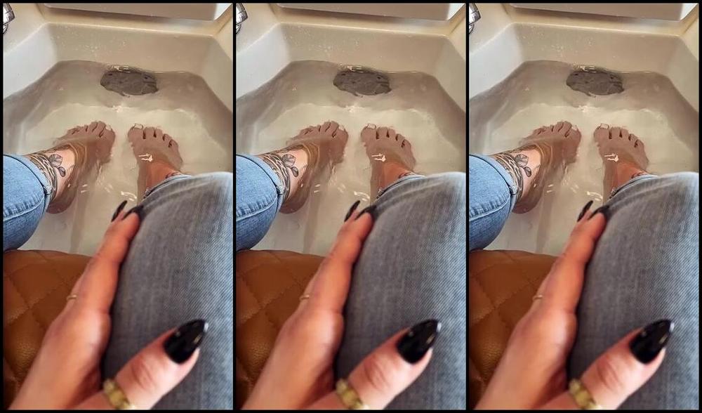 Herrin Lena Nicknamed Herrinlena666 Onlyfans Pedikre Fr Mich Heit Zahlen Fr Dich