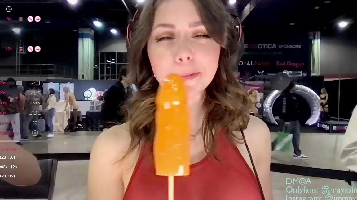 Maya Rue avn3 Web Cam