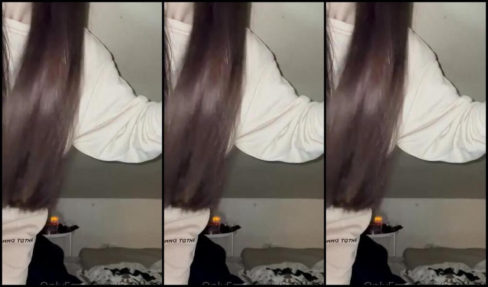 Goddessgaelle Nicknamed Badgaelle Onlyfans Hair Fetish Laisse Toi Hypnotiser Par Mes Cheveux Soyeux