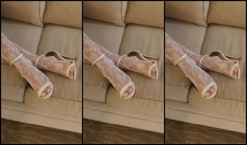 Atomickeerati Onlyfans White Swan