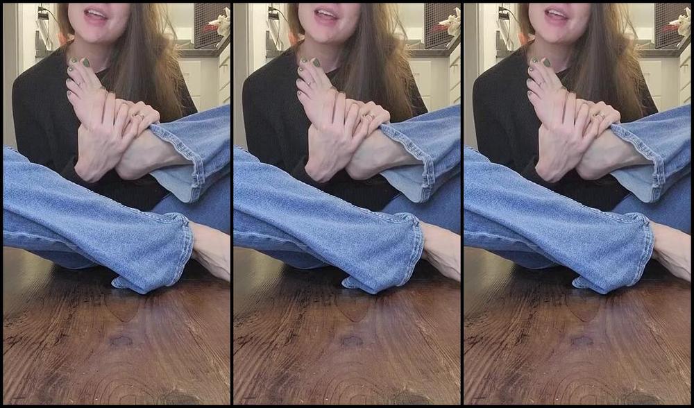 Megan Fletcher Aka Sweetsoleprincess Onlyfans Lets Suck My Toes Together Me First And Then You Ps Do You Like