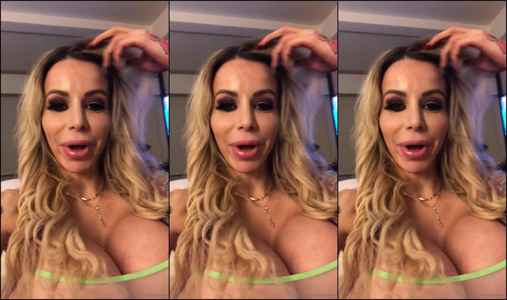 daniellederekxo-25-12-2019-111722334-facetime-prepping
