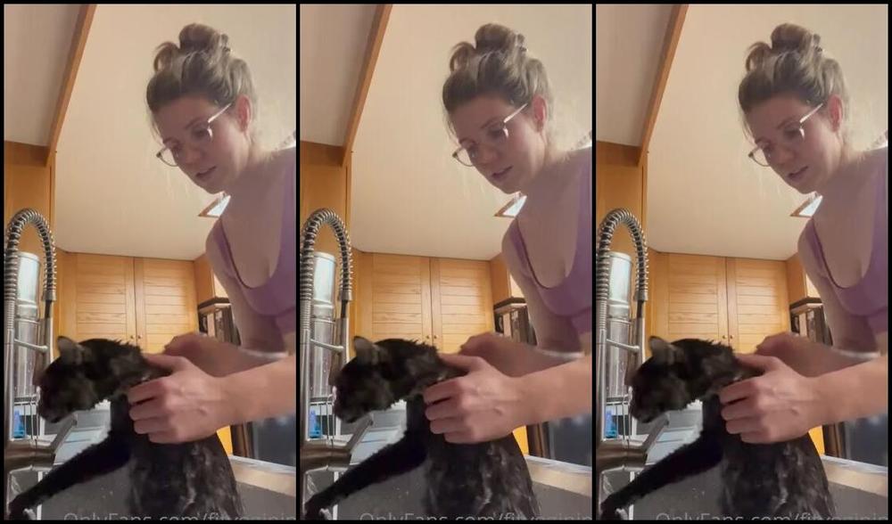 Nina Aka Fityoginina Onlyfans Fleas Like Omg What A Nightmare Because Apparently This Move Was Going Too Smooth Honestly I T 2