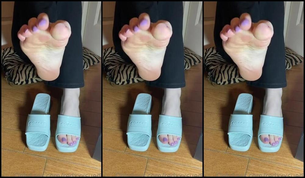 Zoe Strawberry Nicknamed Redxxxsuede Onlyfans Trying On My New Sandals