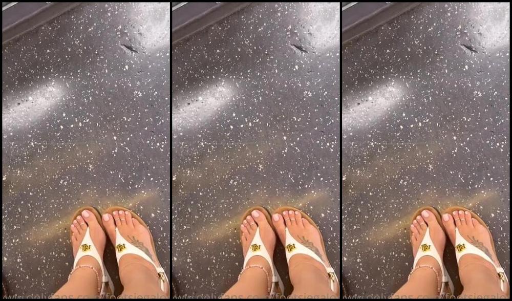 Footsiegalore Onlyfans Wedge Wednesday Follow Along On My Night Tube Trains Party Boat Then Home E