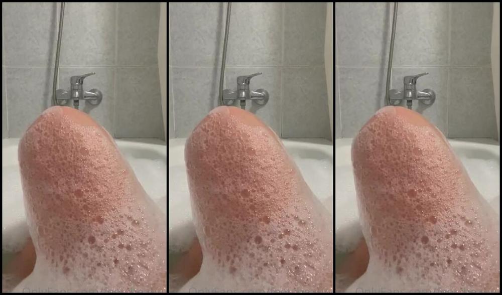 Feet Beautyx Nicknamed Feet Beautyx 04 16 2022 Onlyfans Video Come Join My Bubble Bath And Caress These Legs For Me