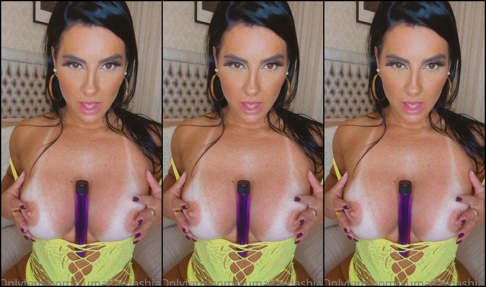 Lumakardashianvip 2497407761 06 22 2022 O V Deo Dessa Semana Esse De Body Arrast O Com Brinquedinho This Week S Video Is This