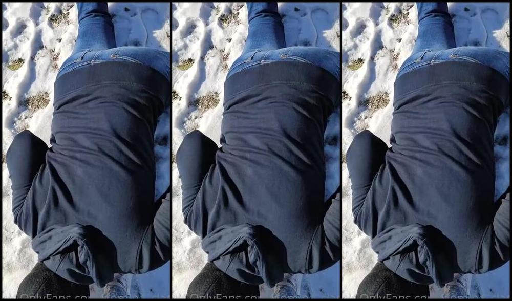 Domina Clara Nicknamed Domina Clara Onlyfans Second Video For You I Make Him Lick Under My Shoes In An Other Part