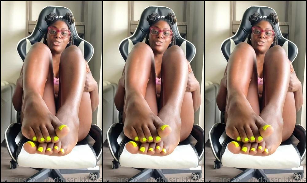 Goddessnikkisoles A Joi For My Footboys I Haven T Done One In Awhile I Want You To Focus On My Toes The