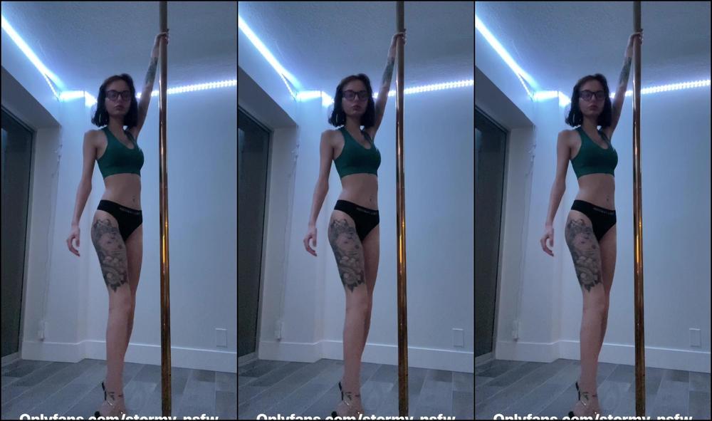 stormy-nsfw-07-01-2020-120303878-thank-you-for-the-tips-enjoy-some-high-heel-action-while-i-play-around-on-the