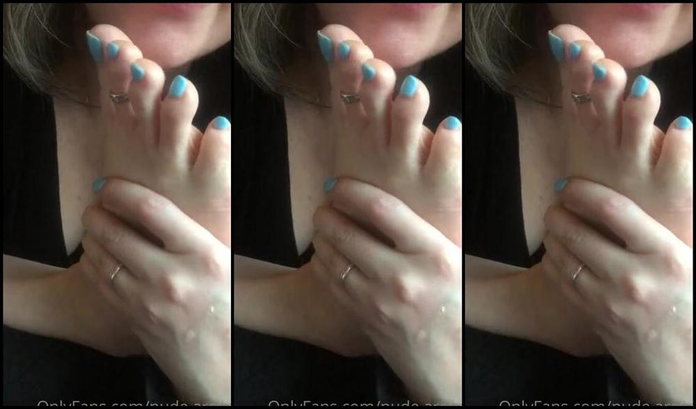 Nude Arches Nicknamed Nude Arches 02 13 2023 Onlyfans Video Wanna Watch Me Drool All Over Myself Took Off My Shoes And Socks And Now Look