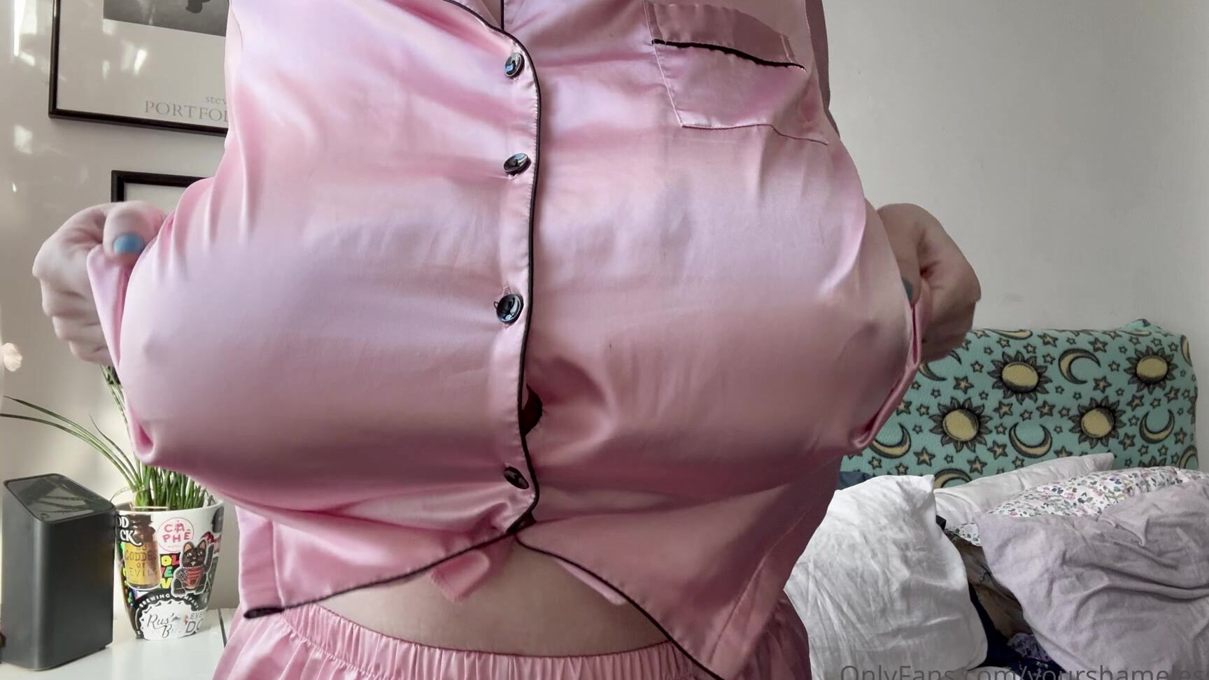 Yourshamelessplug 3637749510 01 07 2025 Addicted To Silk Pjs