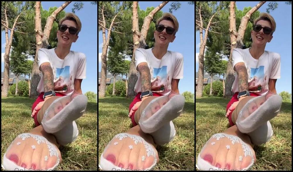 Solesmad Fetish Queen Aka Solesmadvip Onlyfans I Love Teasing You In Public I Know How Much These Socks Excite You And The Truth With Vans The