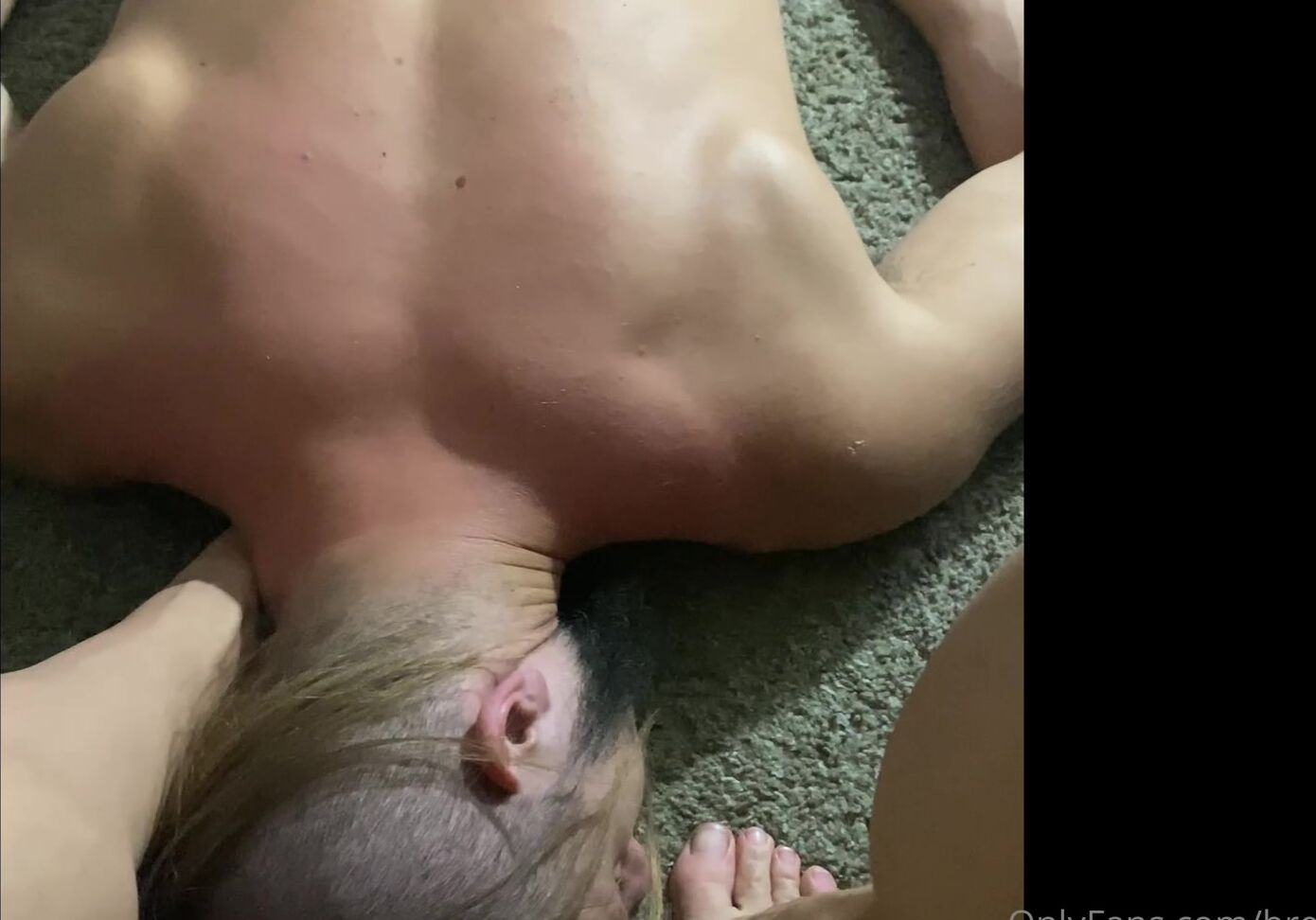 kendra-heaux-13-12-2020-1439195091-i-use-my-sexy-feet-to-rub-dontethick-down-jealous